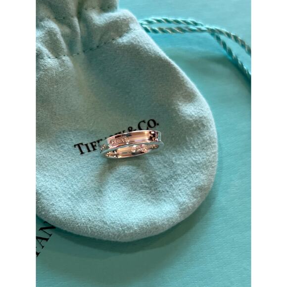 TIFFANY & CO. Thin Band Logo Ring US Size 5.75 Authentic - Picture 5 of 10
